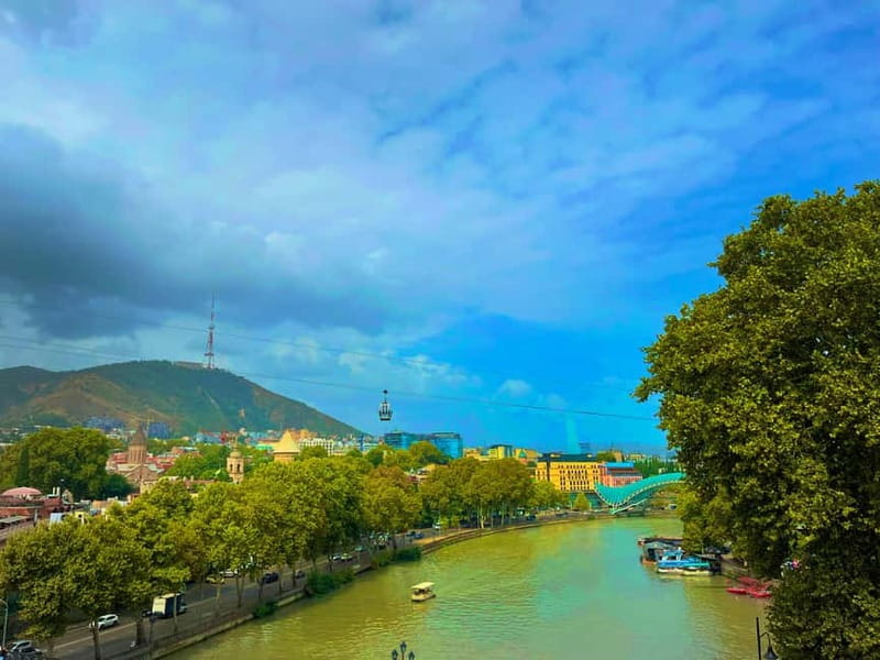 Tbilisi: Chronicle of Georgia, Old-town, Lake & 2 Cable Cars - Walk Through Rike Park and Discover Iconic Bridges
