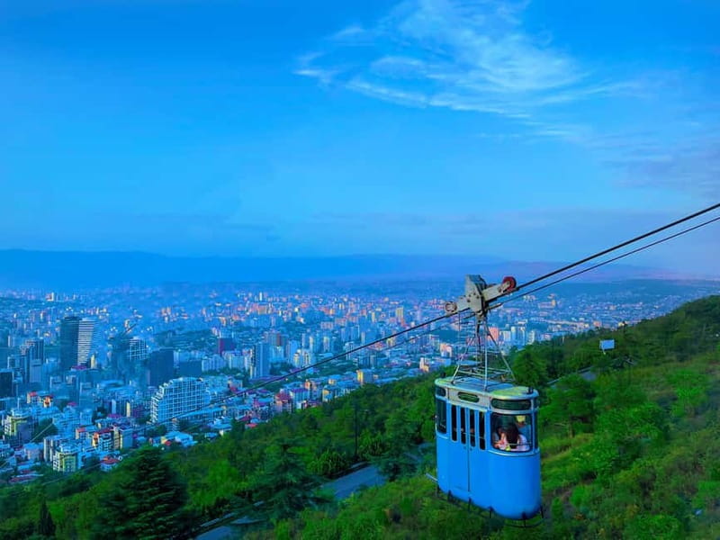 Tbilisi: Chronicle of Georgia, Old-town, Lake & 2 Cable Cars - Enjoy Wine Tasting at a Cozy Local Wine Bar