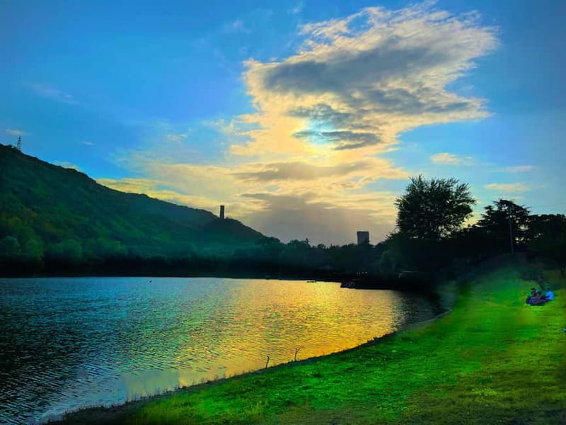 Tbilisi: Chronicle of Georgia, Old-town, Lake & 2 Cable Cars - Convenient Logistics and Group Options