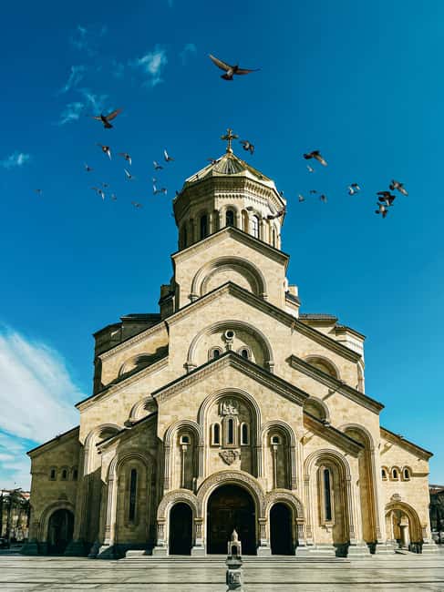 Tbilisi: Chronicles of Georgia & Underground Chapel - Key Points