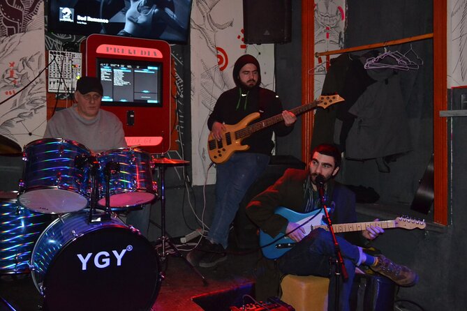 Tbilisi City Pub Crawl - The Role of Guides and Group Dynamics