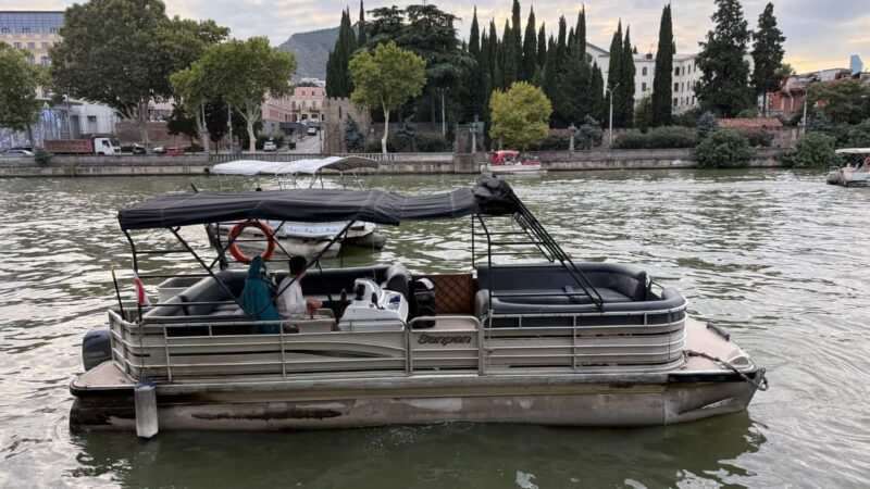 Tbilisi: City Tour by Retro Car and Boat Cruise - Key Points