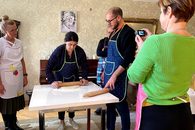 Tbilisi Food Tour in a Local Family - Expert Guides and Personal Hospitality