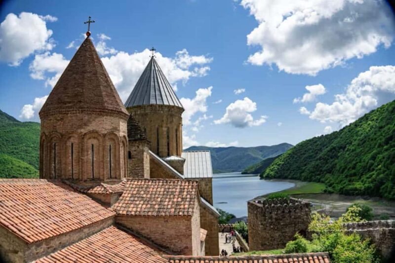 Tbilisi: Gudauri & Kazbegi Winter Action  Pickup & Views - Logistics and Group Size for a Comfortable Experience