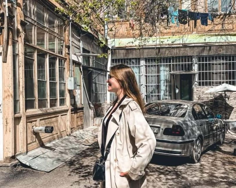 Tbilisi: Guided Walking Tour of the Old Town - Visiting Abanotubani: The Sulfur Baths Area