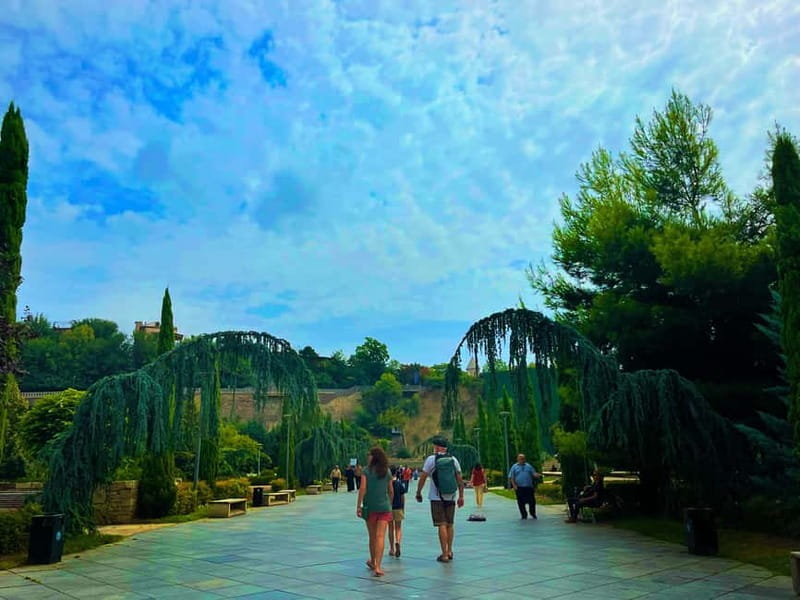 Tbilisi: Hidden Gems Walking Tour with Food & Wine Tastings - Exclusive Wine Tastings in Cozy Cellars