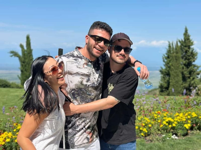 Tbilisi: Kakheti Private Wine Tour with Family Lunch - Authentic Georgian Family Lunch and Wine Tasting