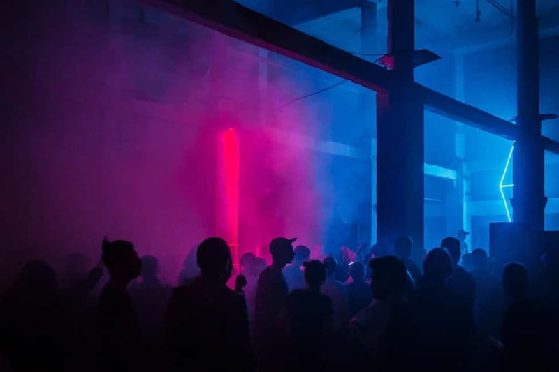 Tbilisi: Nightlife Highlights Tour with Welcome Drinks - The Oldest Underground Bar: A Nightlife Landmark