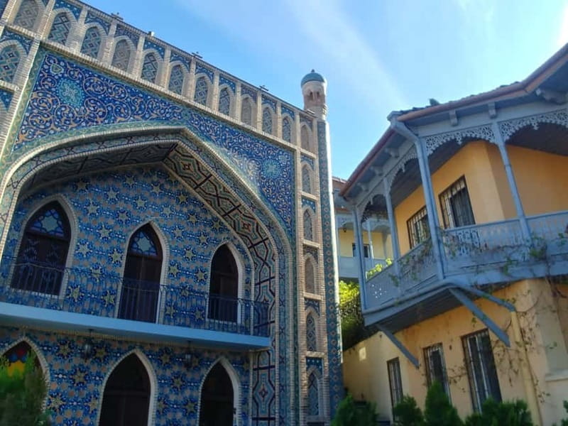 Tbilisi: Private walking tour of Tbilisi's highlights - The Starting Point at Metekhi Virgin Mary Assumption Church