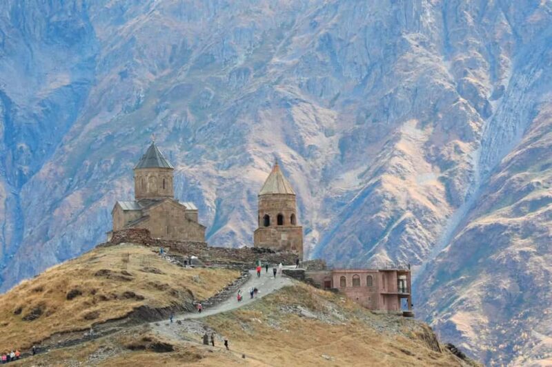 Tbilisi: to Kazbegi, Gudauri, Gergeti, and Ananuri. Day Trip - Exploring the Mountain Resort of Gudauri and the Friendship Monument