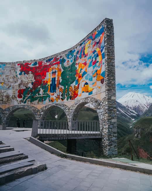 Tbilisi: to Kazbegi, Gudauri, Gergeti, and Ananuri. Day Trip - Scenic Stops at the Black & White Rivers