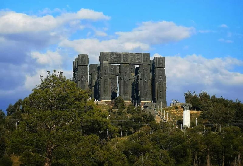 Tbilisi: Transfer & Guided Tour to The Georgian Stonehenge - Booking Flexibility and Practical Details