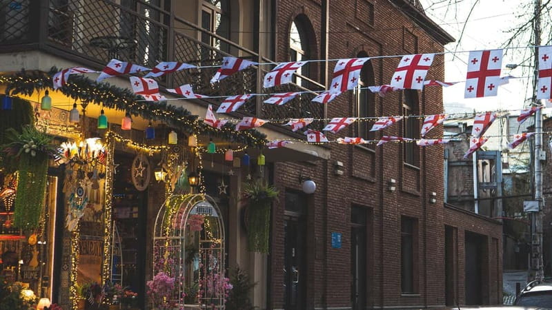 Tbilisi: Urban Hotspots Guided Tour w/ Cable Car & Funicular - Visiting the Oldest Active Dramatic Theater and City Parks