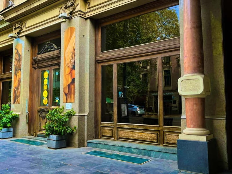 Tbilisi:Where Locals Eat, Food & Wine Guided Tour (All-incl) - Discovering Tbilisis Street Art and Hidden Gems