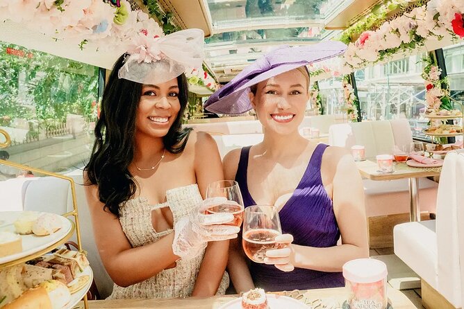 Tea Around Town: Chicago Tea Experience & City Sights - Premium Tea Pairings and Gourmet Snacks