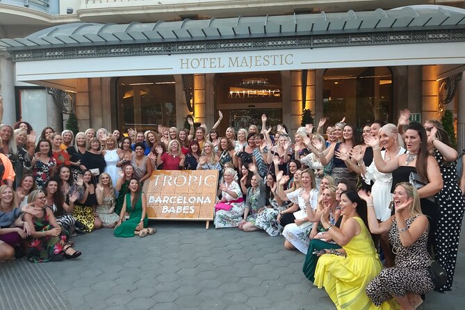 Teambuilding Barcelona: Create the logo of your company in mosaic - Making the Company Logo: A Collaborative Artistic Challenge