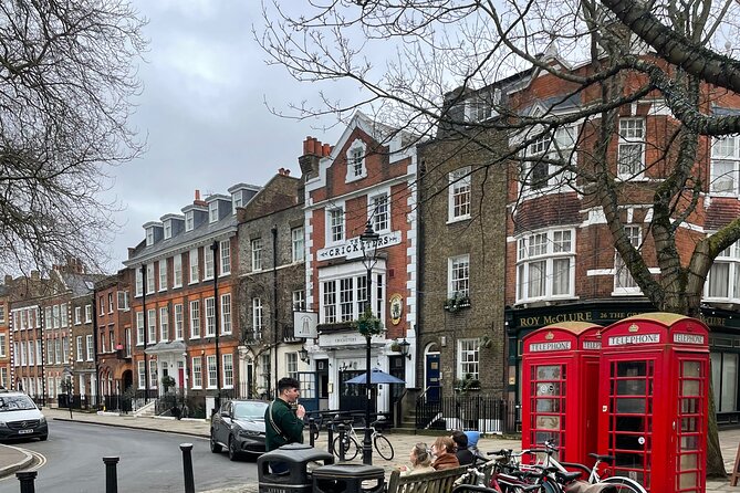 Ted Lasso London Taxi Tour - The Tour Starts with Convenient Hotel Pickup in Central London