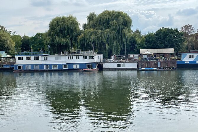 Ted Lasso Tour of Richmond with Private Guide - Discover Richmond’s Filming Locations in the Series