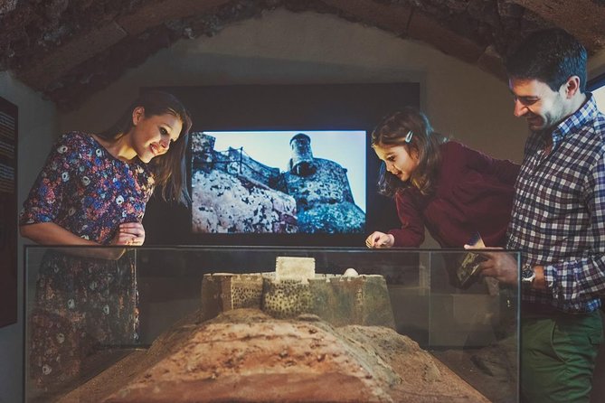 Teguise Market and La Graciosa Island Tour - Who Will Enjoy This Tour Most