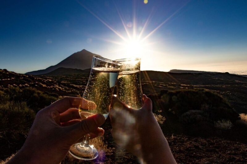 Teide: Guided Sunset & Stargazing Tour by Night with Dinner - Key Points