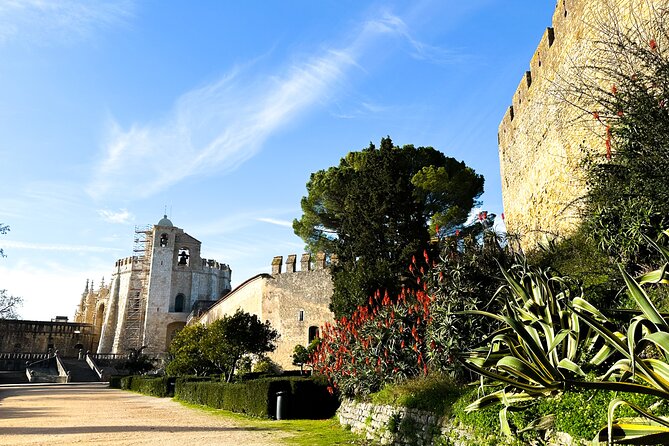 Templar Knights Route - Discover the secret of Almourol and Tomar - Visiting the UNESCO-listed Convent of Christ