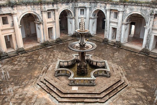 Templar River: Tomar and Almourol Shared Tour - Visiting Tomar’s Convento de Cristo and the Old Town