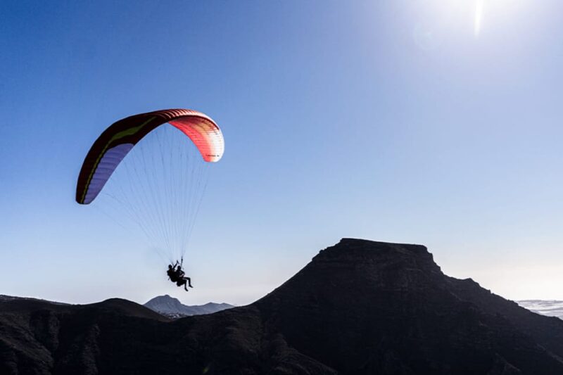 Tenerife: Discover the paragliding experience of a lifetime! - The Paragliding Flight: Safety and Stunning Views