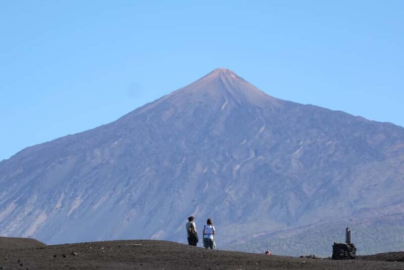 Tenerife: Hiking among volcanoes in the Chinyero Nature Reserve - Hiking through Lava Flows from 1706 and 1909 Eruptions
