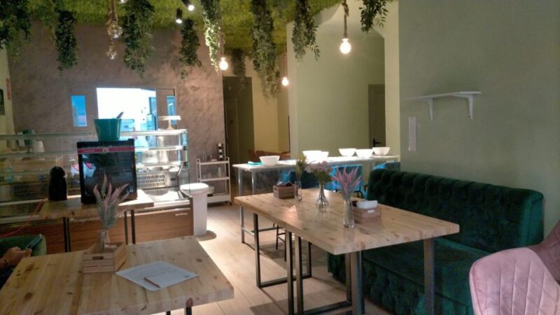 Tenerife: Preparation and Tasting of Potatoes with Mojo - The Cooking Process and Dish Variations