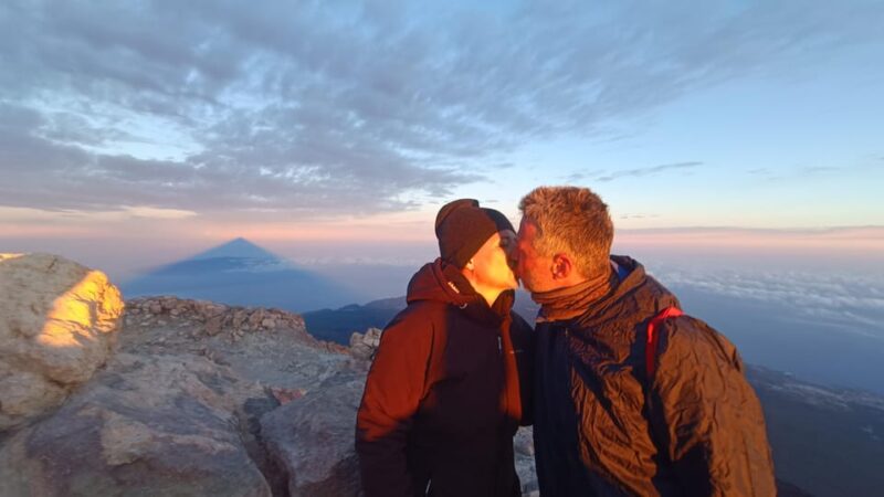 Tenerife: Teide Night Hike to Watch Sunrise and Shadow - The Experience of Stargazing at Mount Teide