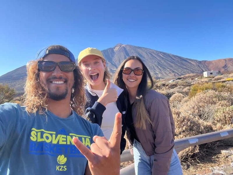 Tenerife: Teide Sunset Adventure with Picnic & Stargazing - Practical Details: Transportation and Group Size