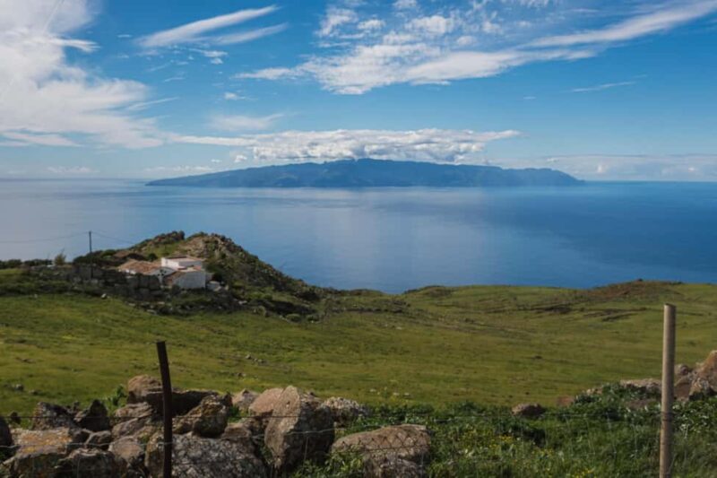 Tenerife: Teno & Lunar Scenery Guided Hike + Canarian Food - Key Points