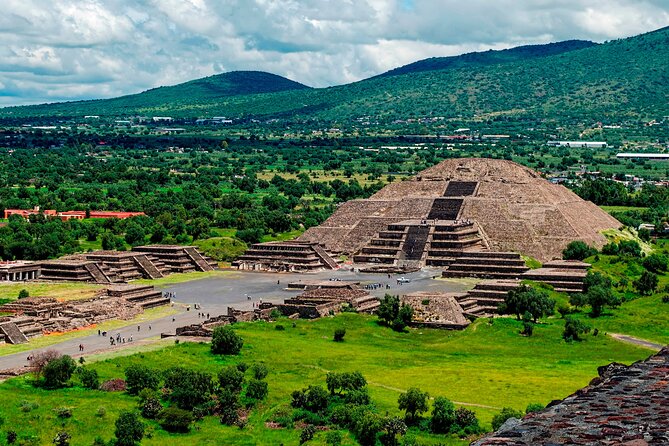 Teotihuacan All Inclusive - An Authentic Tequila & Mezcal Tasting Experience
