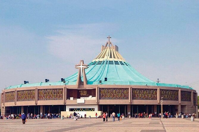 Teotihuacan and Basilica of Guadalupe with mezcal, tequila & handcrafts - Starting Point and Tour Structure in Mexico City