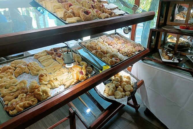 Teotihuacan and Basilica with Tickets and Food Included - Visiting the Basilica of Our Lady of Guadalupe