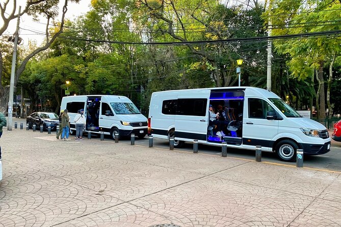 Teotihuacan and My Grandma's Food Tour - Sampling Two Types of Mole at the Family Home