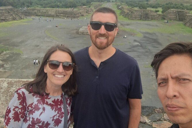 Teotihuacan at dawn, no tourist traps. - Transport and Convenience Features