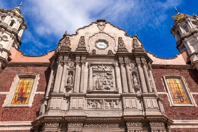 Teotihuacan, Basilica de Guadalupe and Tequila tasting - Enjoy a Local Liquor Tasting