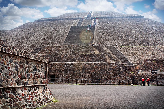 Teotihuacan & Basilica Guadalupe Tour with lunch - Explore Mexico City’s Cultural Gems in a Single Day
