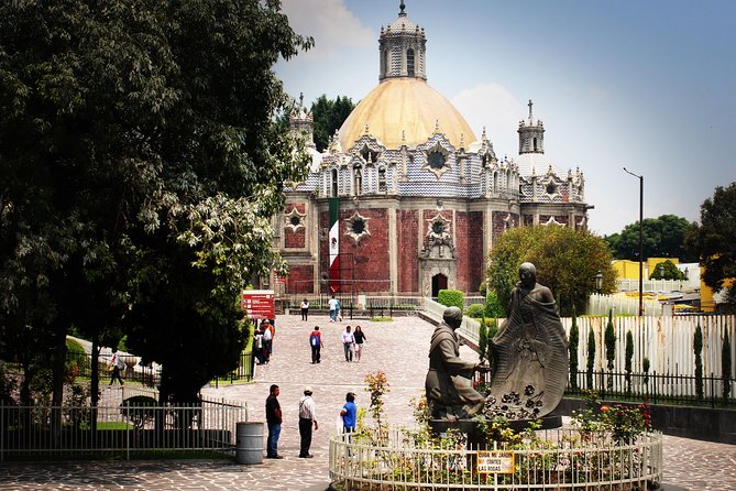 Teotihuacan & Basilica Guadalupe Tour with lunch - The Tour Guides: Varying Experiences
