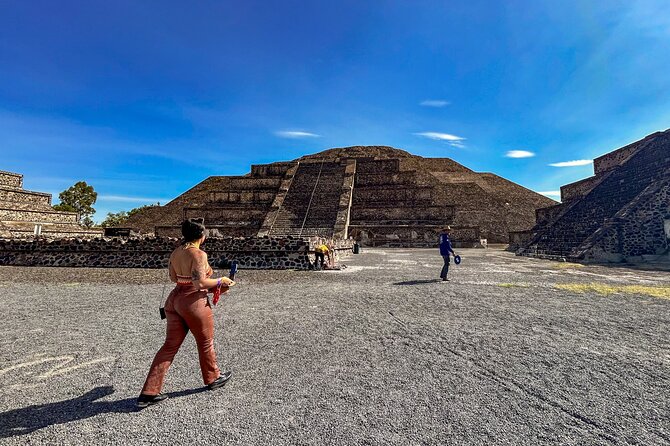 Teotihuacan Early or Afternoon Access Guided Tour with No Crowds - Potential Challenges: Crowds, Food Stops, and Communication