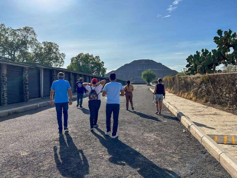 Teotihuacan, Guadalupe, Xochimilco Coyoacan & Frida Kahlo - Guided Tours with Knowledgeable Guides