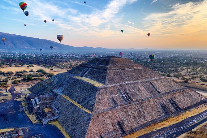 Teotihuacan Hot Air Balloon Flight from Mexico City / Volare - The Experience at Teotihuacan and Nearby Towns