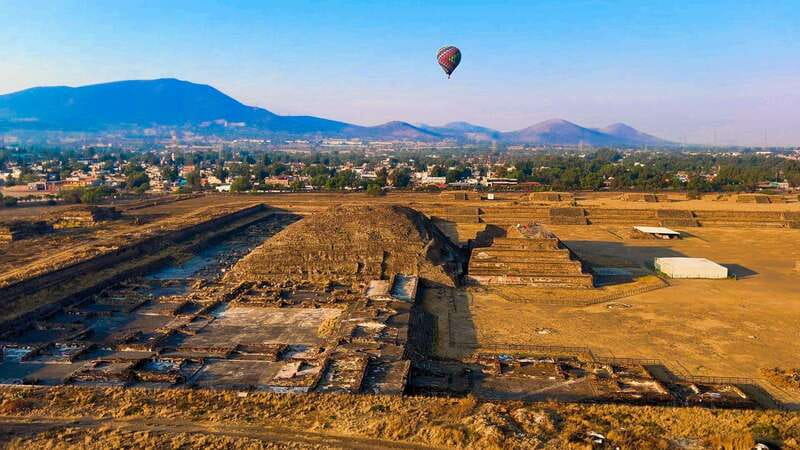 Teotihuacan: Hot Air Balloon Ride with Breakfast & Transport - Practical Details: Transport, Cancellation, and Whats Included