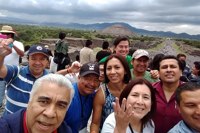 Teotihuacan Hot Air Balloon Ride with Optional Bike or Walking Tour - Enjoying a Traditional Mexican Lunch in Teotihuacan