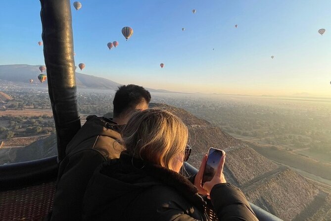 Teotihuacán Mexico balloon flight, breakfast and transportation - Unique Teotihuacán Balloon Adventure with Breakfast and Cultural Visits