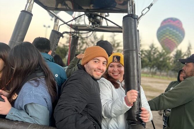 Teotihuacán Mexico balloon flight, breakfast and transportation - Tasting Mexican Cuisine at a Restaurant Inside a Natural Cave