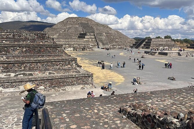 "Teotihuacán Morning & Afternoon Explore Without Tourist Traps - Visiting the Archaeological Site