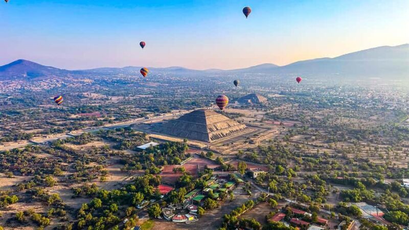 Teotihuacan: Private Romantic Balloon Flight for Couples - The Spectacular Sunrise Launch Experience