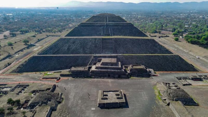 Teotihuacan: Private Tour with Archeologist & Hotel Pick-up - Unique Afternoon Experience and Landscape Views